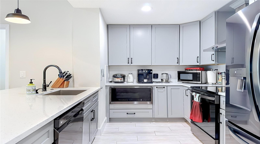 Bradenton, Florida 34207, 4 Bedroom Bedrooms, ,3 Bathroombathrooms,Residential,For Sale,Georgia,0,Mfra4704093