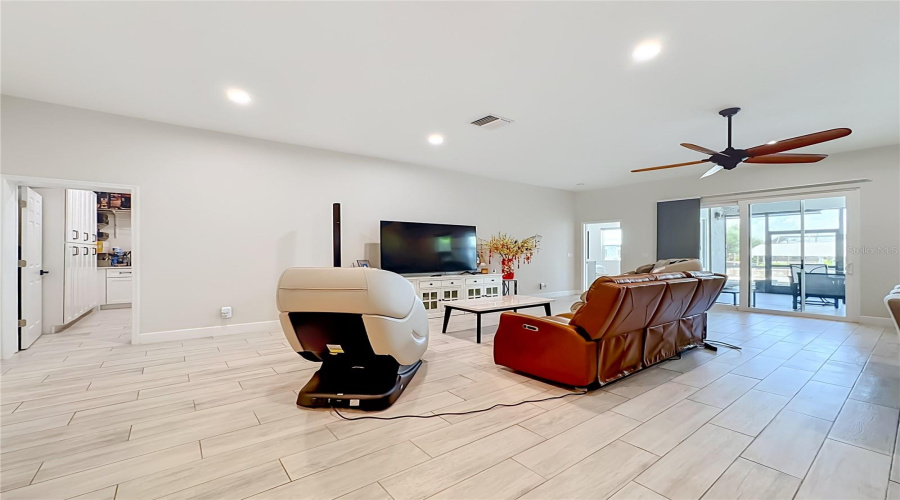 Bradenton, Florida 34207, 4 Bedroom Bedrooms, ,3 Bathroombathrooms,Residential,For Sale,Georgia,0,Mfra4704093