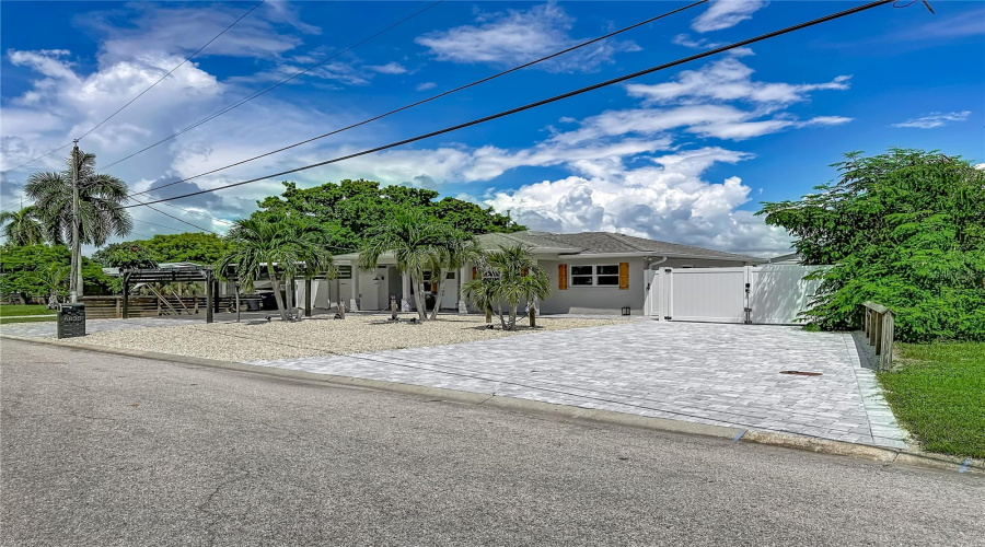 Bradenton, Florida 34207, 4 Bedroom Bedrooms, ,3 Bathroombathrooms,Residential,For Sale,Georgia,0,Mfra4704093