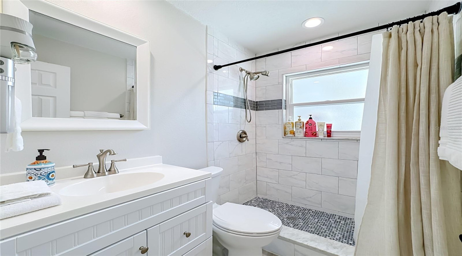 Bradenton, Florida 34207, 4 Bedroom Bedrooms, ,3 Bathroombathrooms,Residential,For Sale,Georgia,0,Mfra4704093