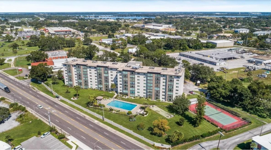 Winter Haven, Florida 33881, 2 Bedroom Bedrooms, ,2 Bathroombathrooms,Residential,For Sale,6Th,0,Mfrtb8542388