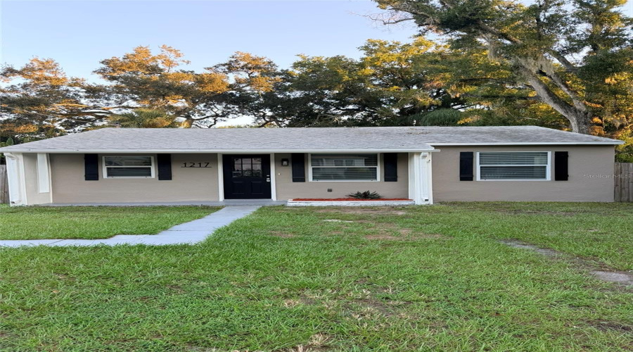 Tampa, Florida 33604, 3 Bedroom Bedrooms, ,2 Bathroombathrooms,Residential,For Sale,Norfolk,0,Mfrtb8542799