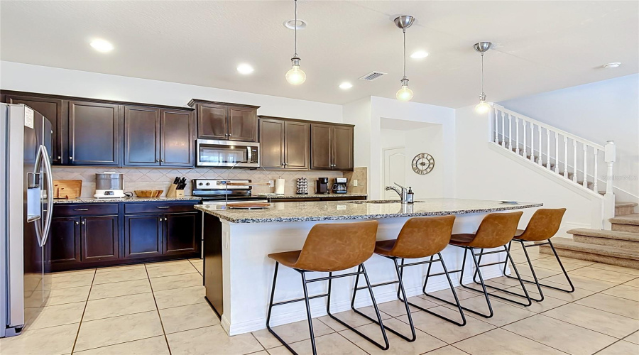 Kissimmee, Florida 34747, 5 Bedroom Bedrooms, ,4 Bathroombathrooms,Residential,For Sale,Geneve,0,Mfro6436535