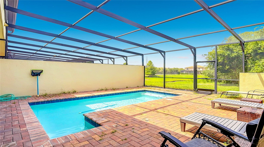 Kissimmee, Florida 34747, 5 Bedroom Bedrooms, ,4 Bathroombathrooms,Residential,For Sale,Geneve,0,Mfro6436535