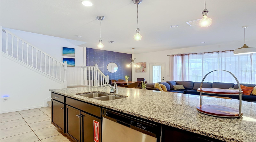 Kissimmee, Florida 34747, 5 Bedroom Bedrooms, ,4 Bathroombathrooms,Residential,For Sale,Geneve,0,Mfro6436535