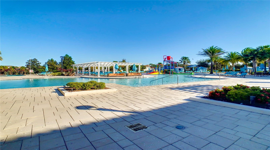 Kissimmee, Florida 34747, 5 Bedroom Bedrooms, ,4 Bathroombathrooms,Residential,For Sale,Geneve,0,Mfro6436535