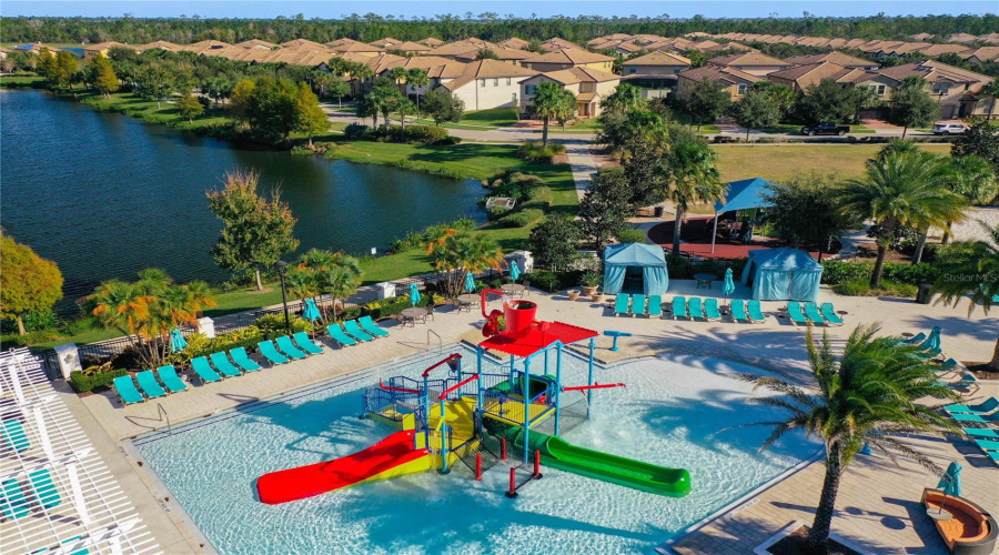 Kissimmee, Florida 34747, 5 Bedroom Bedrooms, ,4 Bathroombathrooms,Residential,For Sale,Geneve,0,Mfro6436535