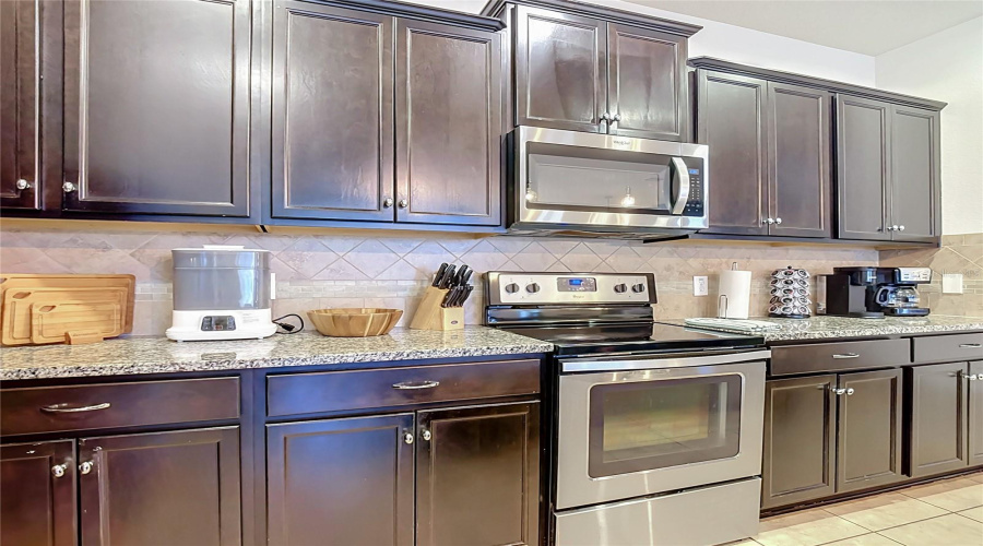 Kissimmee, Florida 34747, 5 Bedroom Bedrooms, ,4 Bathroombathrooms,Residential,For Sale,Geneve,0,Mfro6436535