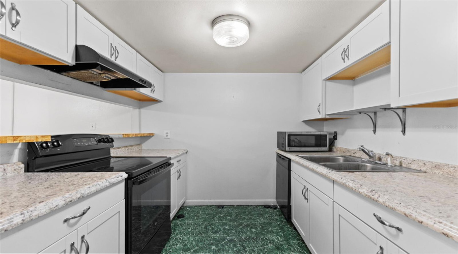 Tampa, Florida 33614, 1 Bedroom Bedrooms, ,1 Bathroombathrooms,Residential,For Sale,Church,0,Mfrtb8542288