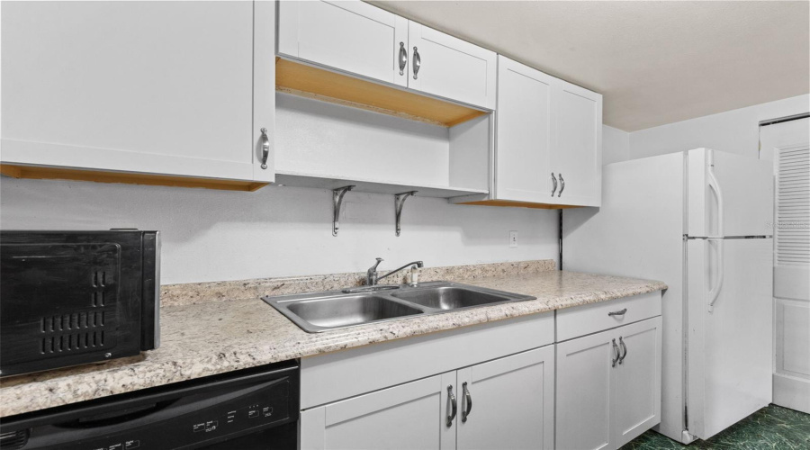 Tampa, Florida 33614, 1 Bedroom Bedrooms, ,1 Bathroombathrooms,Residential,For Sale,Church,0,Mfrtb8542288