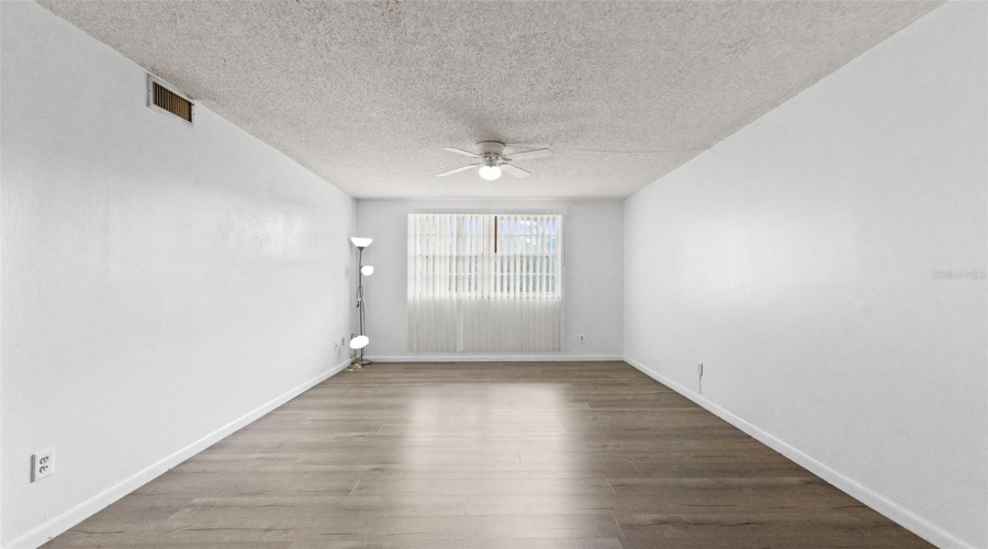 Tampa, Florida 33614, 1 Bedroom Bedrooms, ,1 Bathroombathrooms,Residential,For Sale,Church,0,Mfrtb8542288
