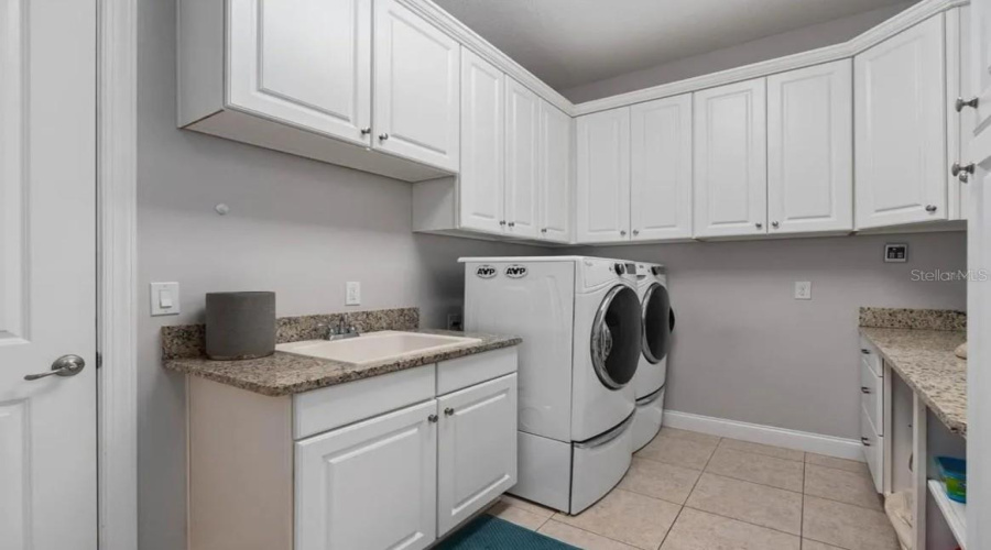 Windermere, Florida 34786, 5 Bedroom Bedrooms, ,6 Bathroombathrooms,Residential,For Sale,Isabella Cir,0,Mfro6436735