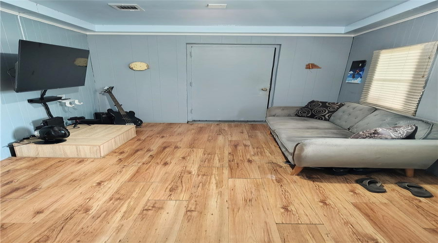 Okahumpka, Florida 34762, 3 Bedroom Bedrooms, ,1 Bathroombathrooms,Residential,For Sale,Main,0,Mfrfc320976