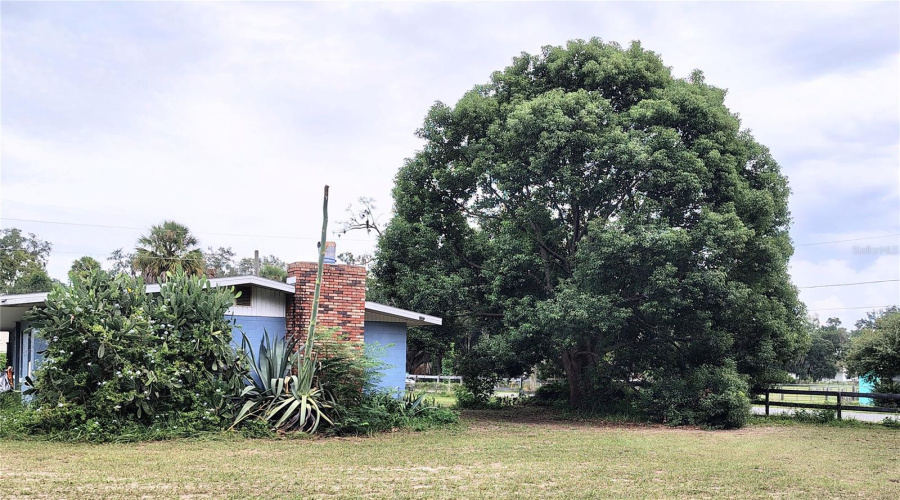 Okahumpka, Florida 34762, 3 Bedroom Bedrooms, ,1 Bathroombathrooms,Residential,For Sale,Main,0,Mfrfc320976