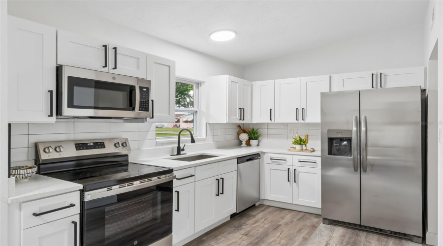Orlando, Florida 32805, 3 Bedroom Bedrooms, ,2 Bathroombathrooms,Residential,For Sale,Tampa,0,Mfro6436662