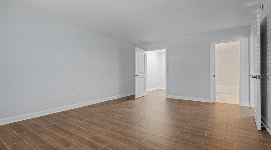 Treasure Island, Florida 33706, 2 Bedroom Bedrooms, ,1 Bathroombathrooms,Residential,For Sale,Plaza Seville,0,Mfrtb8542387