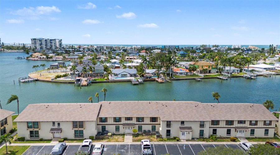 Treasure Island, Florida 33706, 2 Bedroom Bedrooms, ,1 Bathroombathrooms,Residential,For Sale,Plaza Seville,0,Mfrtb8542387