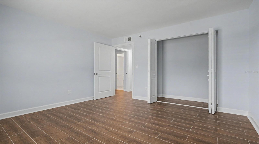 Treasure Island, Florida 33706, 2 Bedroom Bedrooms, ,1 Bathroombathrooms,Residential,For Sale,Plaza Seville,0,Mfrtb8542387