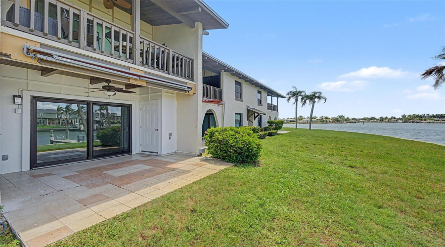 Treasure Island, Florida 33706, 2 Bedroom Bedrooms, ,1 Bathroombathrooms,Residential,For Sale,Plaza Seville,0,Mfrtb8542387