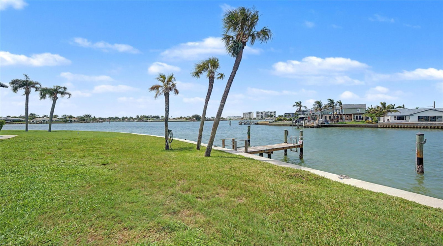 Treasure Island, Florida 33706, 2 Bedroom Bedrooms, ,1 Bathroombathrooms,Residential,For Sale,Plaza Seville,0,Mfrtb8542387