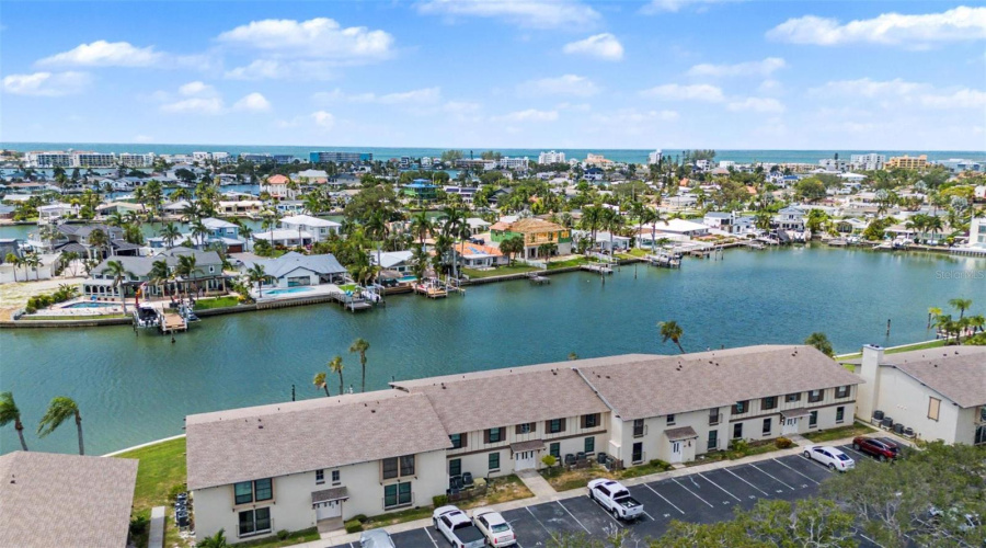 Treasure Island, Florida 33706, 2 Bedroom Bedrooms, ,1 Bathroombathrooms,Residential,For Sale,Plaza Seville,0,Mfrtb8542387