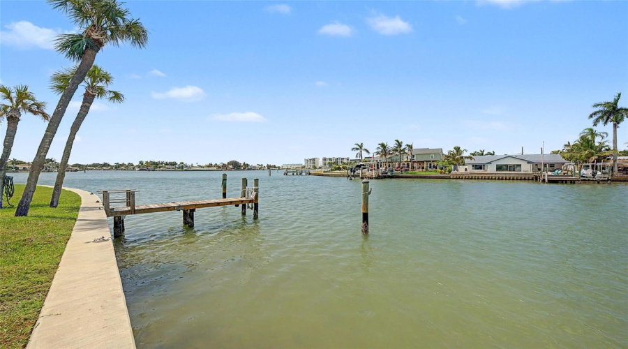 Treasure Island, Florida 33706, 2 Bedroom Bedrooms, ,1 Bathroombathrooms,Residential,For Sale,Plaza Seville,0,Mfrtb8542387