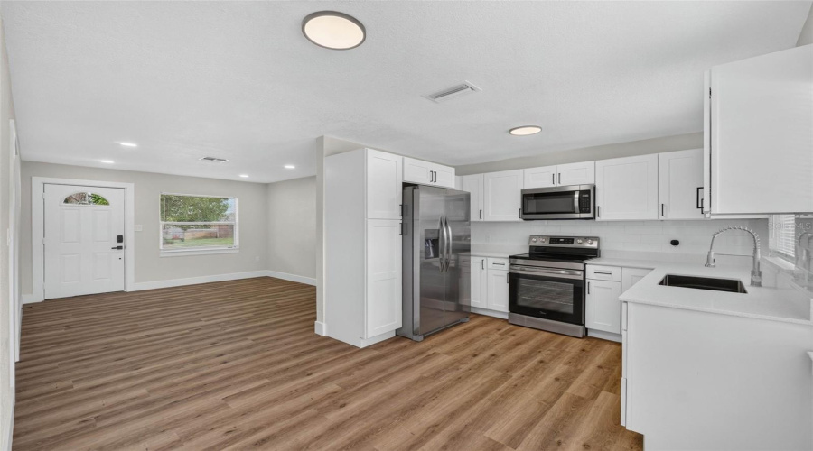 Bartow, Florida 33830, 4 Bedroom Bedrooms, ,2 Bathroombathrooms,Residential,For Sale,Travis,0,Mfrtb8542790