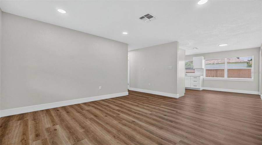 Bartow, Florida 33830, 4 Bedroom Bedrooms, ,2 Bathroombathrooms,Residential,For Sale,Travis,0,Mfrtb8542790