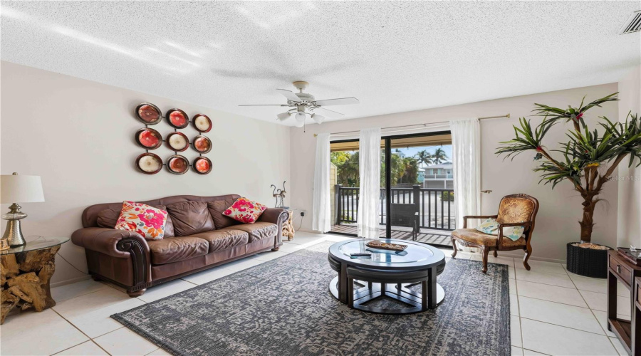 Sarasota, Florida 34242, 2 Bedroom Bedrooms, ,2 Bathroombathrooms,Residential,For Sale,Midnight Pass,0,Mfra4704019