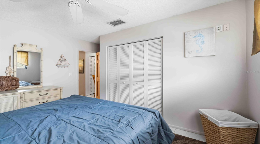 Sarasota, Florida 34242, 2 Bedroom Bedrooms, ,2 Bathroombathrooms,Residential,For Sale,Midnight Pass,0,Mfra4704019