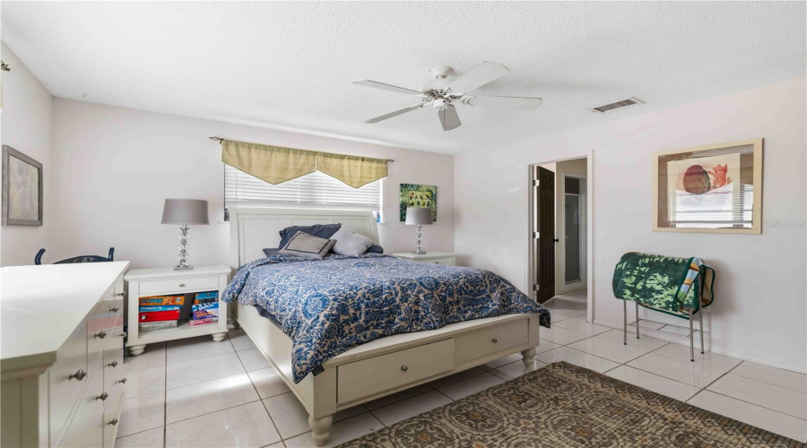 Sarasota, Florida 34242, 2 Bedroom Bedrooms, ,2 Bathroombathrooms,Residential,For Sale,Midnight Pass,0,Mfra4704019