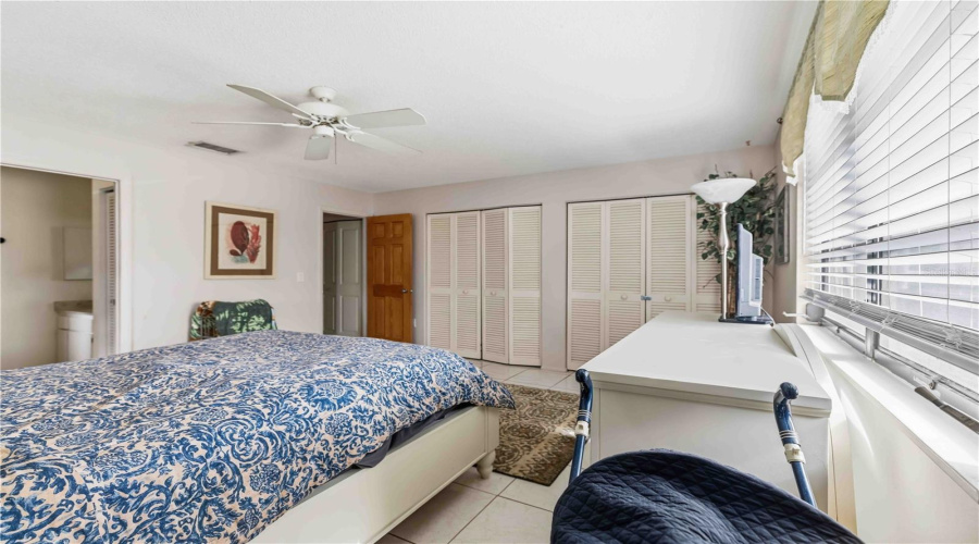 Sarasota, Florida 34242, 2 Bedroom Bedrooms, ,2 Bathroombathrooms,Residential,For Sale,Midnight Pass,0,Mfra4704019