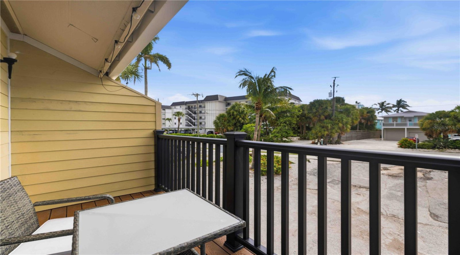 Sarasota, Florida 34242, 2 Bedroom Bedrooms, ,2 Bathroombathrooms,Residential,For Sale,Midnight Pass,0,Mfra4704019