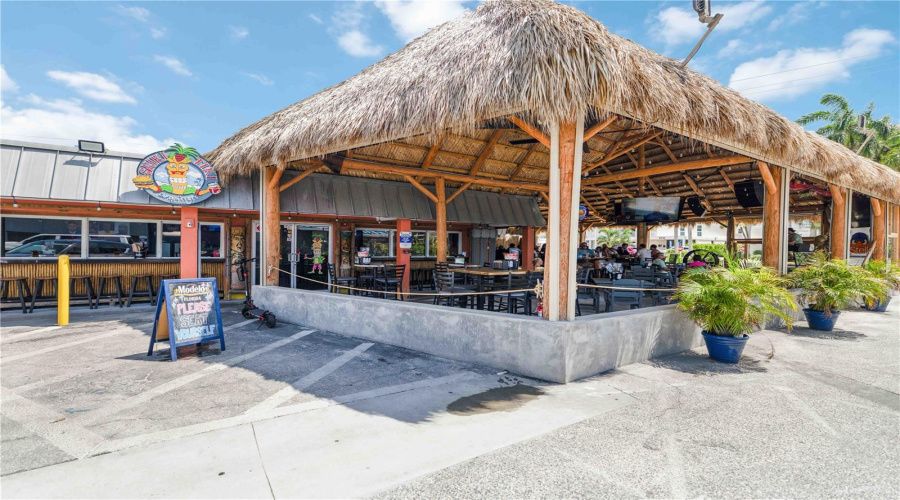 Sarasota, Florida 34242, 2 Bedroom Bedrooms, ,2 Bathroombathrooms,Residential,For Sale,Midnight Pass,0,Mfra4704019