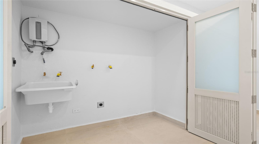 Dorado, Puerto Rico 00646, 3 Bedroom Bedrooms, ,3 Bathroombathrooms,Residential,For Sale,Calle Madre Perla,0,Mfrpr9123720