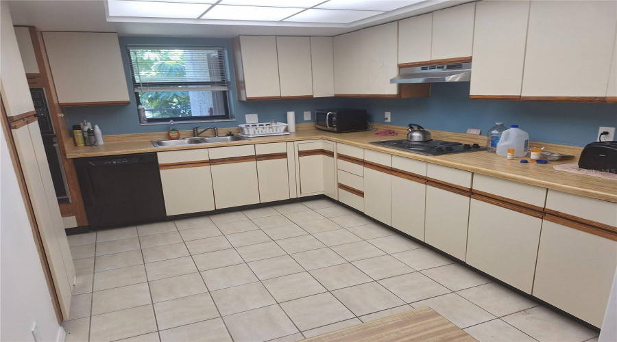 Tarpon Springs, Florida 34689, 2 Bedroom Bedrooms, ,2 Bathroombathrooms,Residential,For Sale,Florida,0,Mfrtb8542712