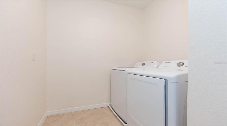 Auburndale, Florida 33823, 4 Bedroom Bedrooms, ,2 Bathroombathrooms,Residential,For Sale,Autumn Stream,0,Mfrtb8542684