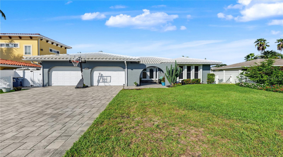 Treasure Island, Florida 33706, 3 Bedroom Bedrooms, ,2 Bathroombathrooms,Residential,For Sale,4Th,0,Mfrtb8542446