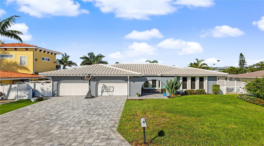 Treasure Island, Florida 33706, 3 Bedroom Bedrooms, ,2 Bathroombathrooms,Residential,For Sale,4Th,0,Mfrtb8542446