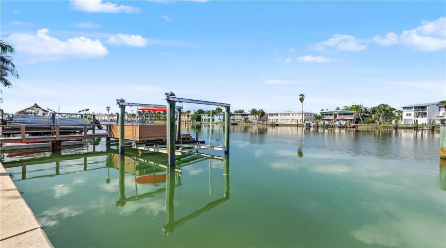 Treasure Island, Florida 33706, 3 Bedroom Bedrooms, ,2 Bathroombathrooms,Residential,For Sale,4Th,0,Mfrtb8542446
