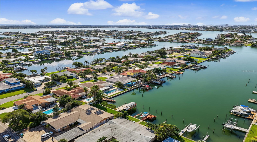 Treasure Island, Florida 33706, 3 Bedroom Bedrooms, ,2 Bathroombathrooms,Residential,For Sale,4Th,0,Mfrtb8542446