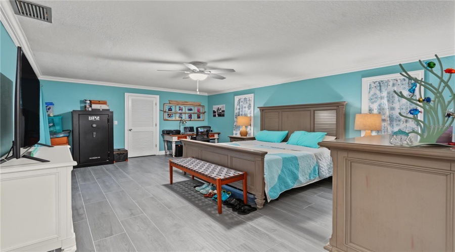 Treasure Island, Florida 33706, 3 Bedroom Bedrooms, ,2 Bathroombathrooms,Residential,For Sale,4Th,0,Mfrtb8542446