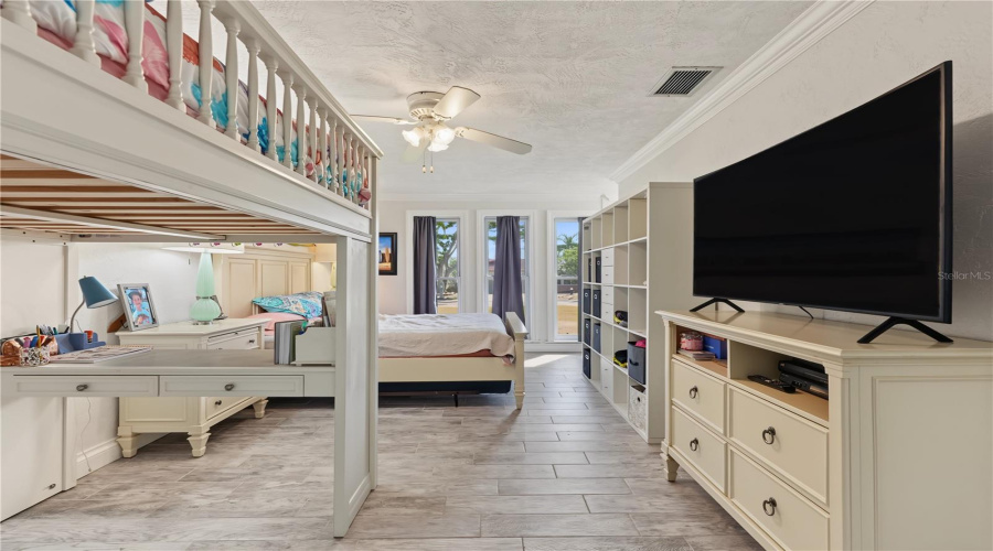 Treasure Island, Florida 33706, 3 Bedroom Bedrooms, ,2 Bathroombathrooms,Residential,For Sale,4Th,0,Mfrtb8542446