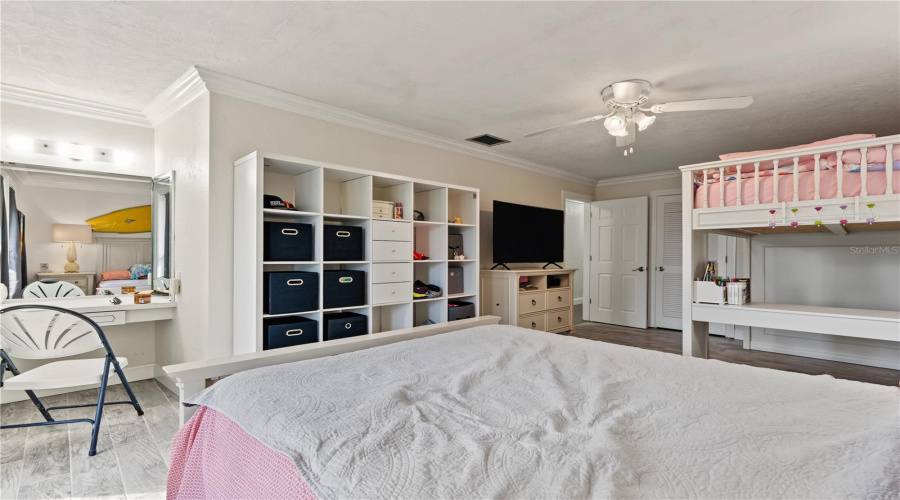 Treasure Island, Florida 33706, 3 Bedroom Bedrooms, ,2 Bathroombathrooms,Residential,For Sale,4Th,0,Mfrtb8542446