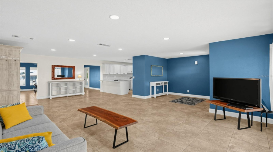 Lake Placid, Florida 33852, 3 Bedroom Bedrooms, ,3 Bathroombathrooms,Residential,For Sale,Mandolin,0,Mfro6436482