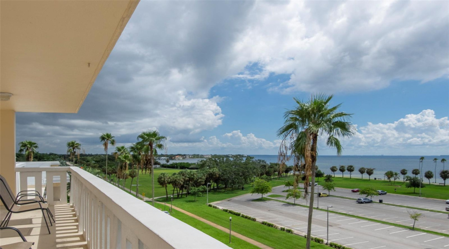 St Petersburg, Florida 33701, 1 Bedroom Bedrooms, ,1 Bathroombathrooms,Residential,For Sale,Shore,0,Mfrtb8542570