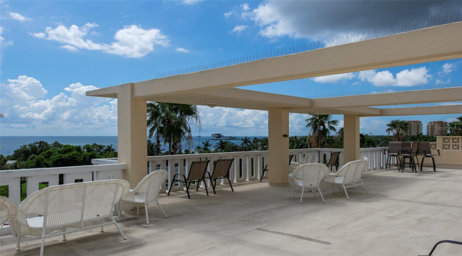 St Petersburg, Florida 33701, 1 Bedroom Bedrooms, ,1 Bathroombathrooms,Residential,For Sale,Shore,0,Mfrtb8542570