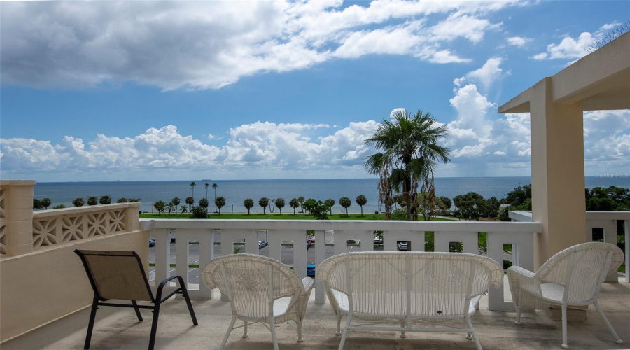 St Petersburg, Florida 33701, 1 Bedroom Bedrooms, ,1 Bathroombathrooms,Residential,For Sale,Shore,0,Mfrtb8542570