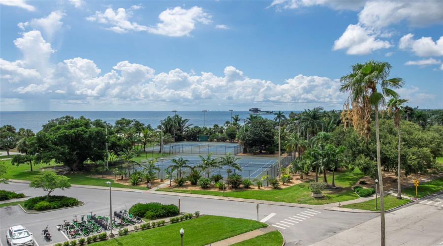St Petersburg, Florida 33701, 1 Bedroom Bedrooms, ,1 Bathroombathrooms,Residential,For Sale,Shore,0,Mfrtb8542570