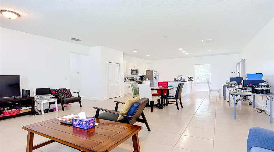 Poinciana, Florida 34759, 3 Bedroom Bedrooms, ,2 Bathroombathrooms,Residential,For Sale,Clearwater,0,Mfro6436539